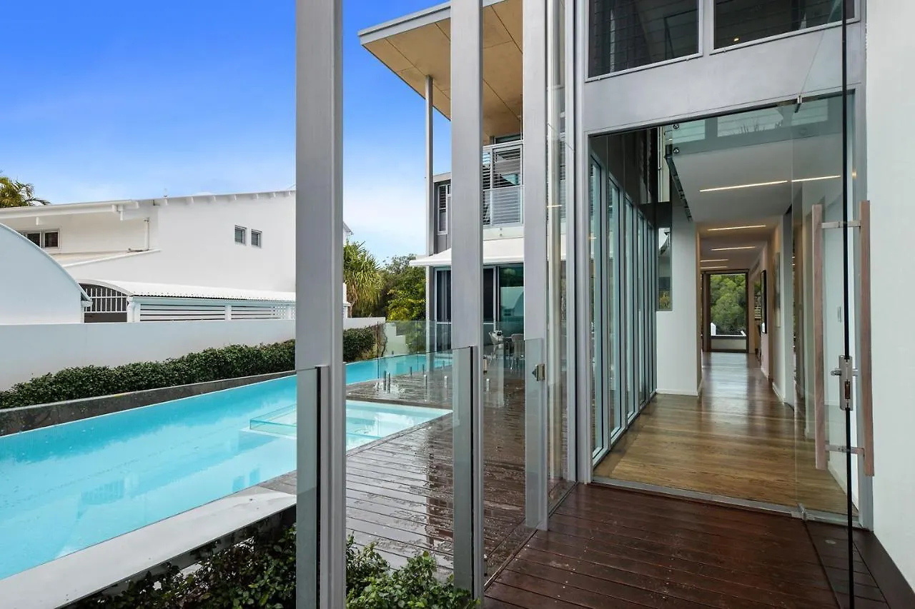 Casa de Férias Modern Riverview Escape With Private Pool Noosaville Austrália